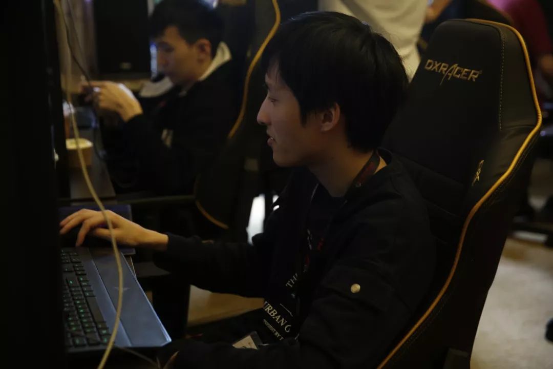 Invictus Gaming 击败 Team WE 在 LPL Split 2 2025