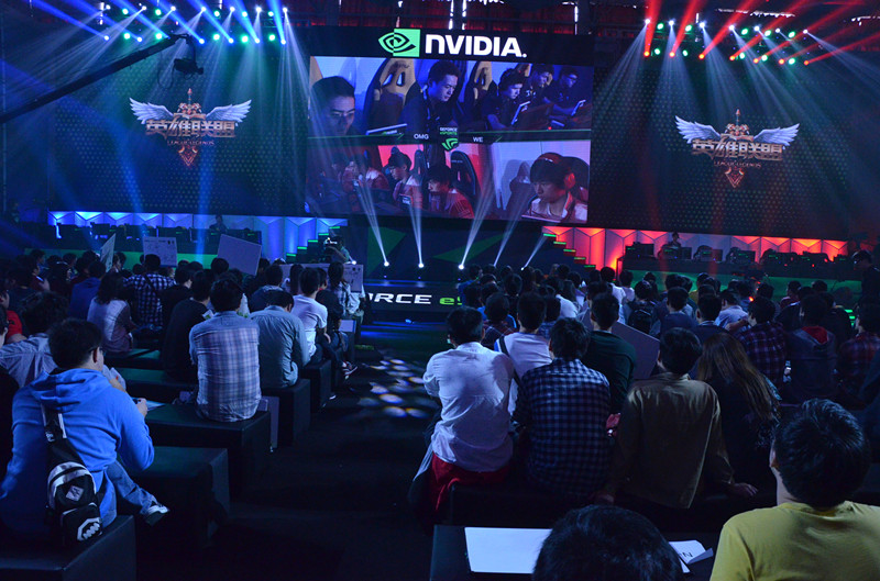 为什么职业玩家更少解释？（为何职业玩家不常解释？）