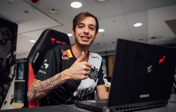 LGC传奇杯决赛预热：传奇们的最终碰撞，究竟谁能站到最后！