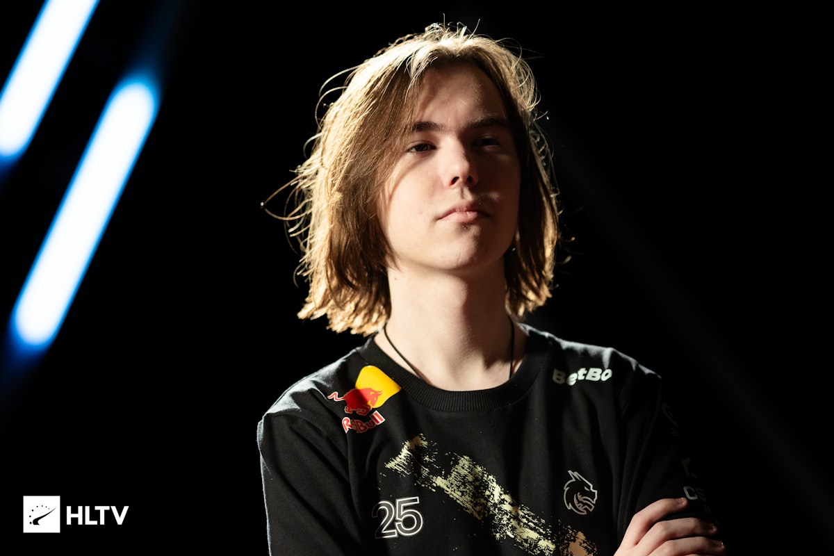 TI首位俄语女解说Eiritel：中国队肯定进决赛