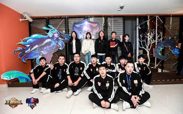 DRX , Paper Rex , and ZETA DIVISION 已被邀请参加 2025 年亚洲冠军联赛
